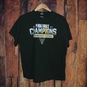 Mens Sz Xl Milwaukee Bucks T Shirt Excellent Condition